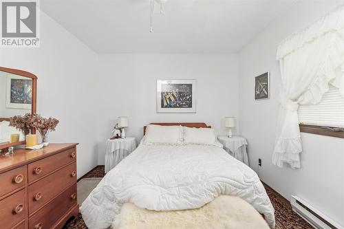 1745 Queen St E, Sault Ste. Marie, ON - Indoor Photo Showing Bedroom