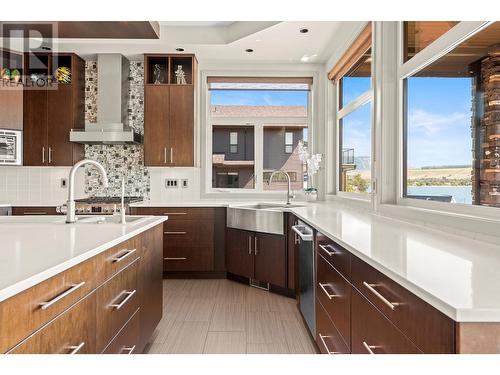 7486 Tronson Road, Vernon, BC - Indoor Photo Showing Kitchen With Upgraded Kitchen