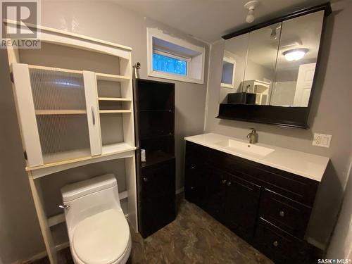 309 3Rd Avenue W, Smiley, SK - Indoor Photo Showing Bathroom