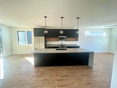 610 Ponderosa Drive, Kimberley, BC - Indoor Photo Showing Kitchen