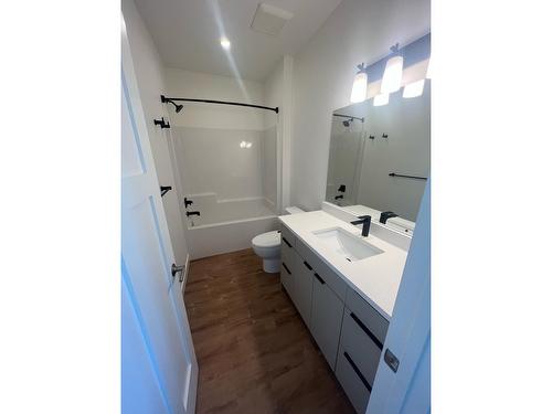 610 Ponderosa Drive, Kimberley, BC - Indoor Photo Showing Bathroom