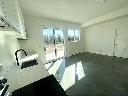 610 Ponderosa Drive, Kimberley, BC - Indoor Photo Showing Other Room