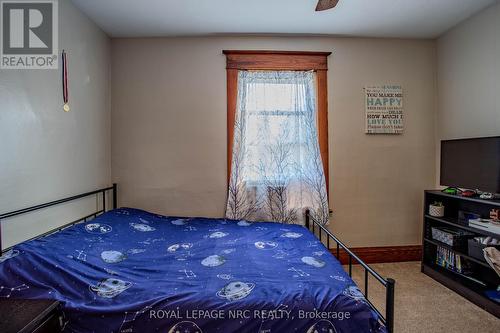 51 Phipps Street, Fort Erie, ON - Indoor Photo Showing Bedroom