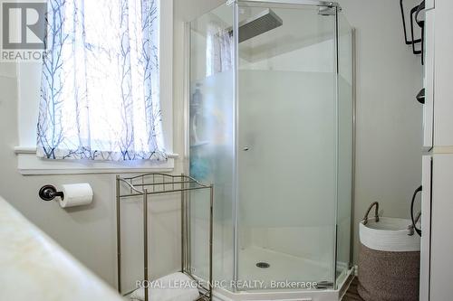 51 Phipps Street, Fort Erie, ON - Indoor Photo Showing Bathroom