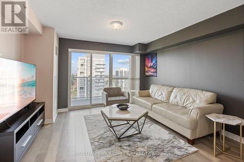 2406 - 275 Yorkland Road, Toronto (Henry Farm), ON - Indoor Photo Showing Living Room