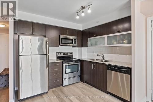 2406 - 275 Yorkland Road, Toronto (Henry Farm), ON - Indoor Photo Showing Kitchen With Double Sink