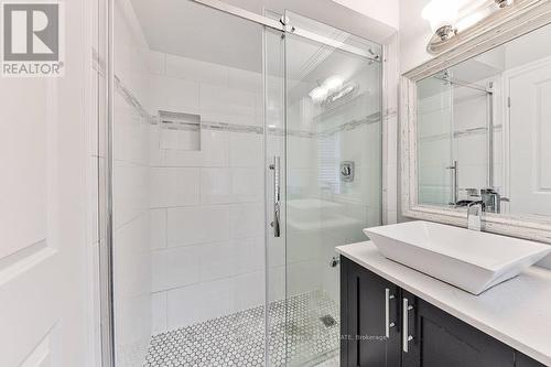 4456 Hawthorne Drive, Burlington (Shoreacres), ON - Indoor Photo Showing Bathroom