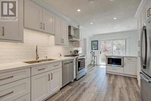 5 - 80 Sarah Lane, Oakville (Bronte West), ON - Indoor Photo Showing Kitchen With Stainless Steel Kitchen With Double Sink With Upgraded Kitchen