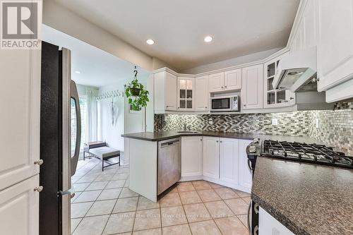 27 Woodlawn Avenue, Mississauga (Port Credit), ON - Indoor Photo Showing Kitchen With Upgraded Kitchen