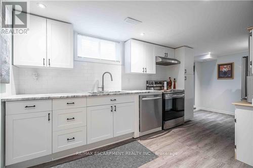 64 Melody Trail, St. Catharines, ON - Indoor Photo Showing Kitchen