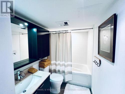 1112 - 78 Tecumseth Street, Toronto (Niagara), ON - Indoor Photo Showing Bathroom