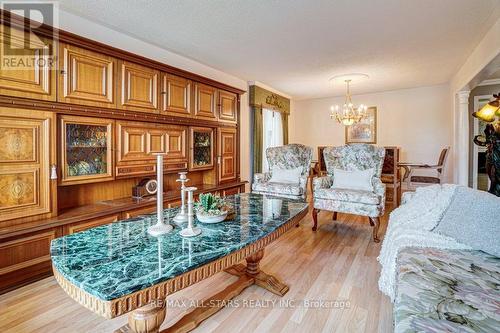 28 Sonley Drive, Whitby (Taunton North), ON - Indoor Photo Showing Living Room