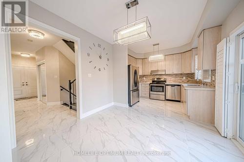 1076 Eager Road, Milton, ON - Indoor Photo Showing Kitchen With Stainless Steel Kitchen