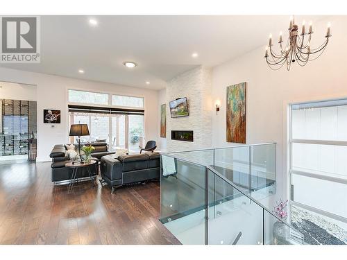 1677 Travertine Drive, Lake Country, BC - Indoor Photo Showing Living Room