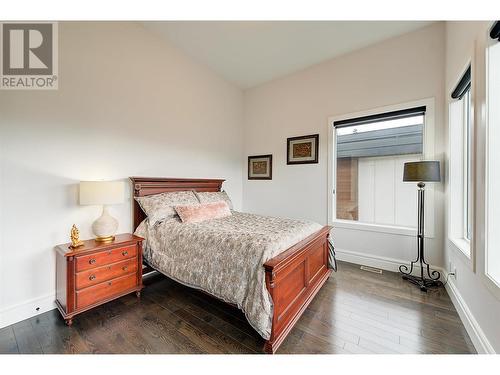 1677 Travertine Drive, Lake Country, BC - Indoor Photo Showing Bedroom