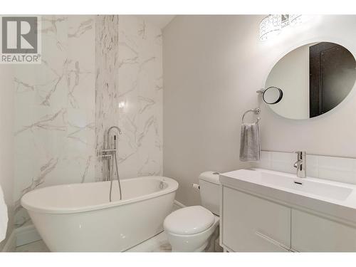 1677 Travertine Drive, Lake Country, BC - Indoor Photo Showing Bathroom