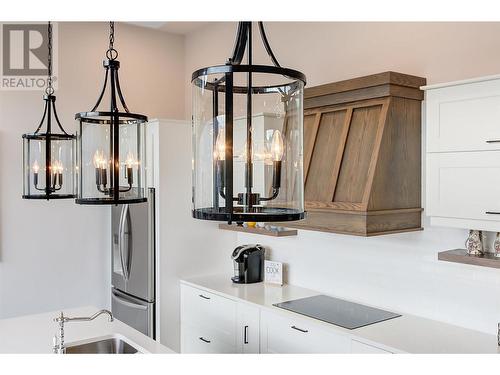 1677 Travertine Drive, Lake Country, BC - Indoor Photo Showing Kitchen