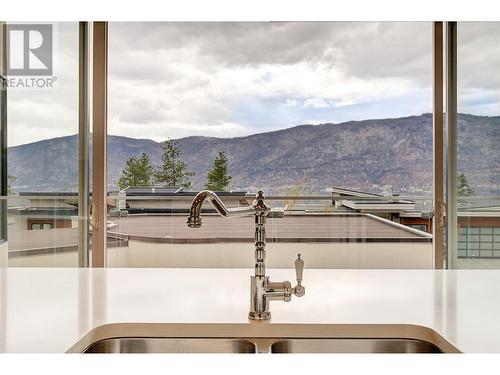 1677 Travertine Drive, Lake Country, BC - Indoor Photo Showing Garage