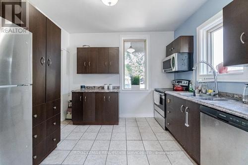 625 Beach Boulevard, Hamilton (Hamilton Beach), ON - Indoor Photo Showing Kitchen