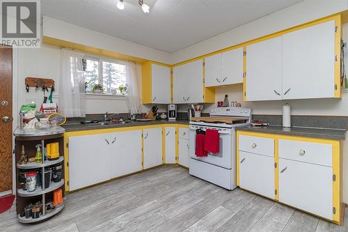 1781 Herd Rd, Duncan, BC - Indoor Photo Showing Kitchen With Double Sink