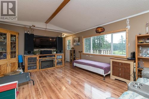 1781 Herd Rd, Duncan, BC - Indoor