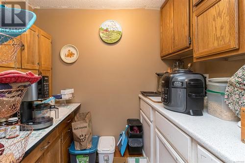 1781 Herd Rd, Duncan, BC - Indoor Photo Showing Kitchen