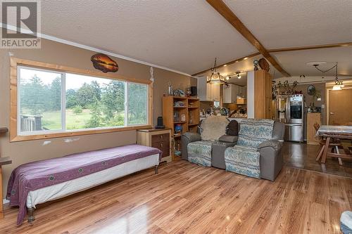 1781 Herd Rd, Duncan, BC - Indoor