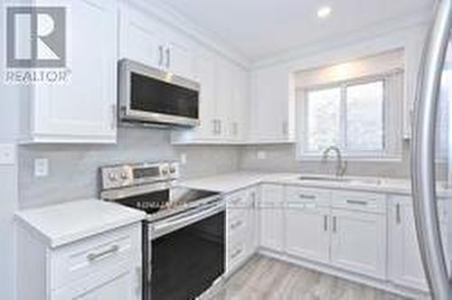 59 - 1100 Oxford Street, Oshawa (Lakeview), ON - Indoor Photo Showing Kitchen