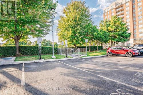 1107 - 2365 Central Park Drive, Oakville (Uptown Core), ON - Outdoor