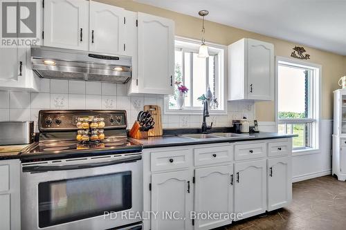 506 Cedar Glen Road, Kawartha Lakes, ON - Indoor Photo Showing Kitchen With Double Sink