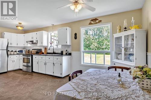 506 Cedar Glen Road, Kawartha Lakes, ON - Indoor Photo Showing Kitchen