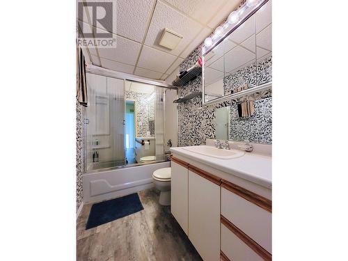 2435 E 16 Highway, Mcbride, BC - Indoor Photo Showing Bathroom