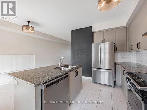 14 Westbury Way, Whitby (Brooklin), ON - Indoor Photo Showing Kitchen With Double Sink