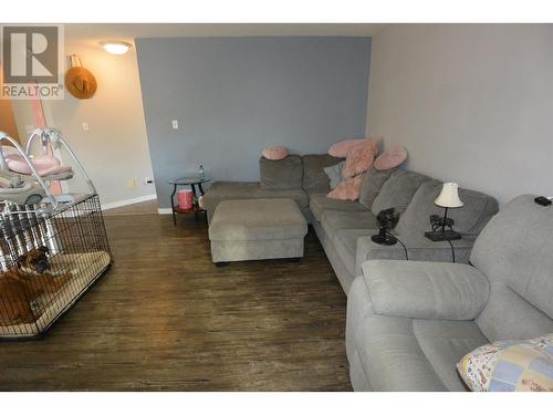 4222 Mountainview Crescent, Smithers, BC - Indoor Photo Showing Living Room