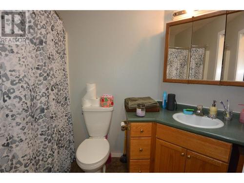 4222 Mountainview Crescent, Smithers, BC - Indoor Photo Showing Bathroom