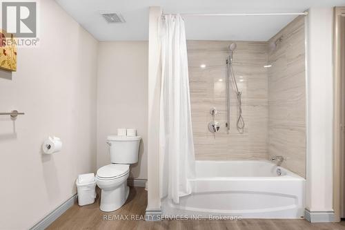 2069 - 90 Highland Drive, Oro-Medonte (Shanty Bay), ON - Indoor Photo Showing Bathroom