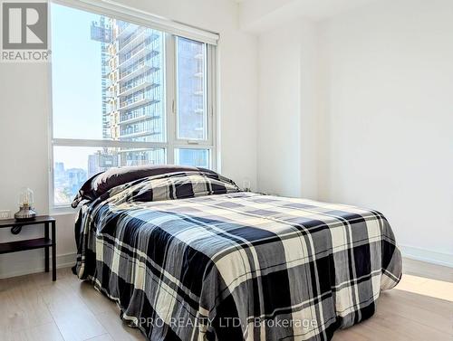 2721 - 8 Nahani Way, Mississauga, ON - Indoor Photo Showing Bedroom