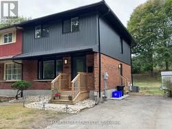 435B MIDWOOD CRESCENT  Waterloo, ON N2L 5N4