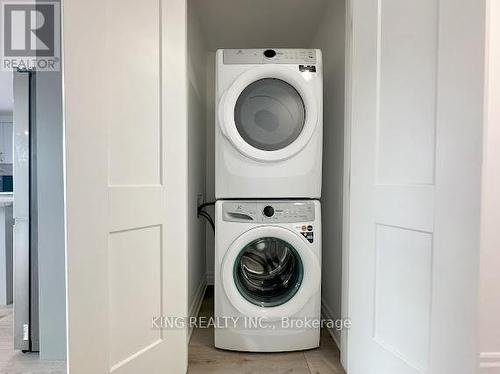 2 Floor - 7406 Majestic Trail, Niagara Falls, ON - Indoor Photo Showing Laundry Room