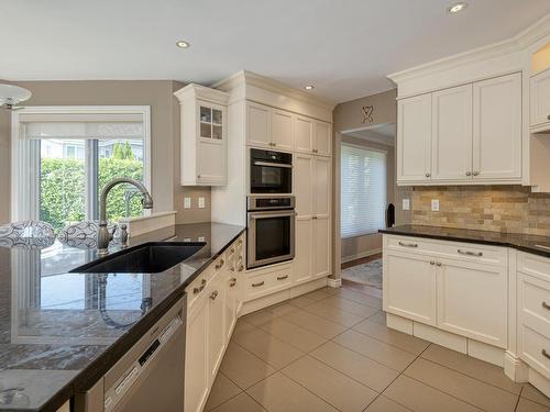 Cuisine - 230 Rue Joly, Drummondville, QC - Indoor Photo Showing Kitchen With Upgraded Kitchen