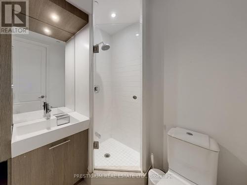 6901 - 388 Yonge Street, Toronto (Bay Street Corridor), ON - Indoor Photo Showing Bathroom