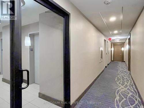 6901 - 388 Yonge Street, Toronto, ON - Indoor Photo Showing Other Room