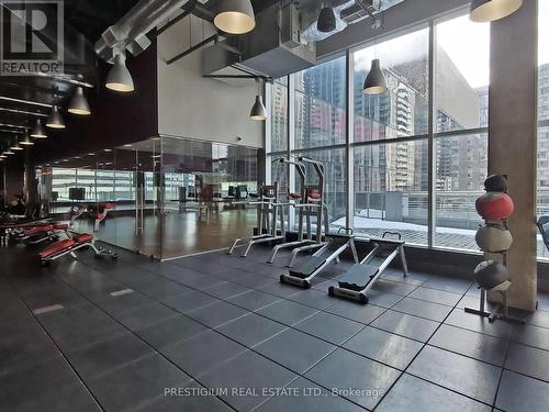 6901 - 388 Yonge Street, Toronto (Bay Street Corridor), ON - Indoor Photo Showing Gym Room