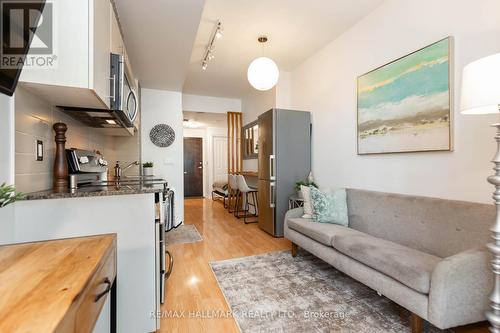 409 - 12 Yonge Street, Toronto (Waterfront Communities), ON - Indoor Photo Showing Other Room