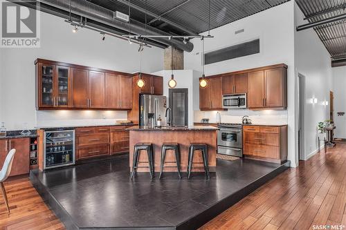 105 211 D Avenue N, Saskatoon, SK - Indoor Photo Showing Kitchen