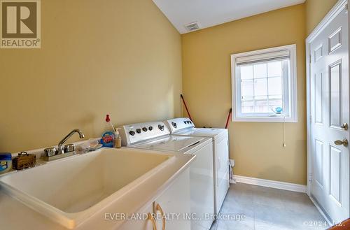 12 Ferretti Street, Vaughan (Patterson), ON - Indoor Photo Showing Laundry Room