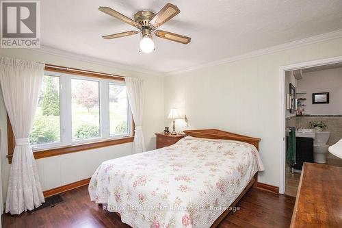 5101 Jones Baseline Road, Guelph/Eramosa, ON - Indoor Photo Showing Bedroom