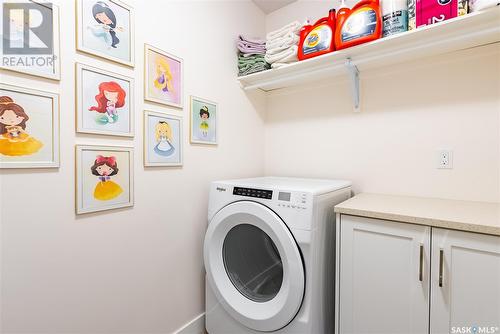 2070 Stilling Lane, Saskatoon, SK - Indoor Photo Showing Laundry Room