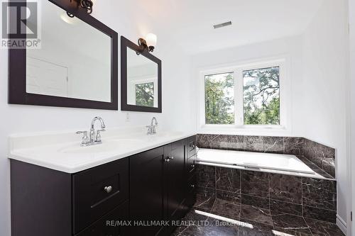 22 Sedgewick Crescent, Toronto (Ionview), ON - Indoor Photo Showing Bathroom