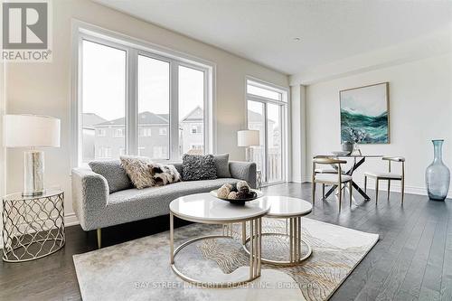 58 Erintol Way, Markham (Cedarwood), ON - Indoor Photo Showing Living Room